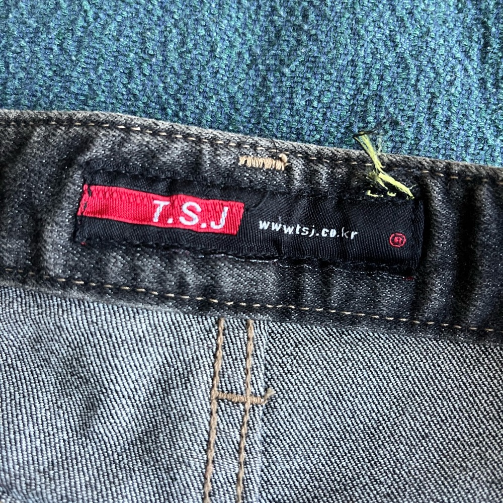 Vintage Embroidered Floral Low Rise Flare Jeans - Picture 6 of 9